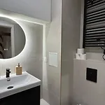 Avec Jacuzzi Prive I Strasbnb アパート