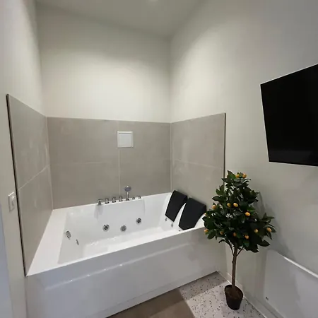 Jacuzzi Prive - Moderne A * Strasburg