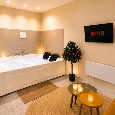 Avec Jacuzzi Prive I Strasbnb Apartament