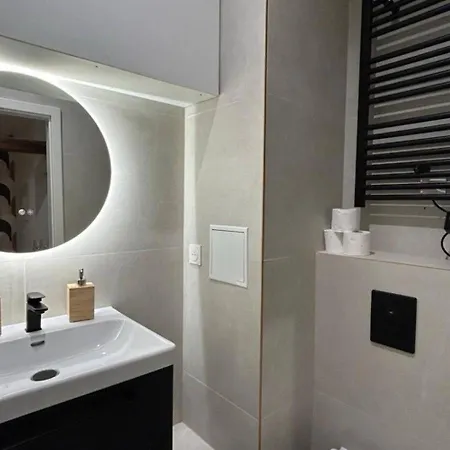 Avec Jacuzzi Prive I Strasbnb Apartament